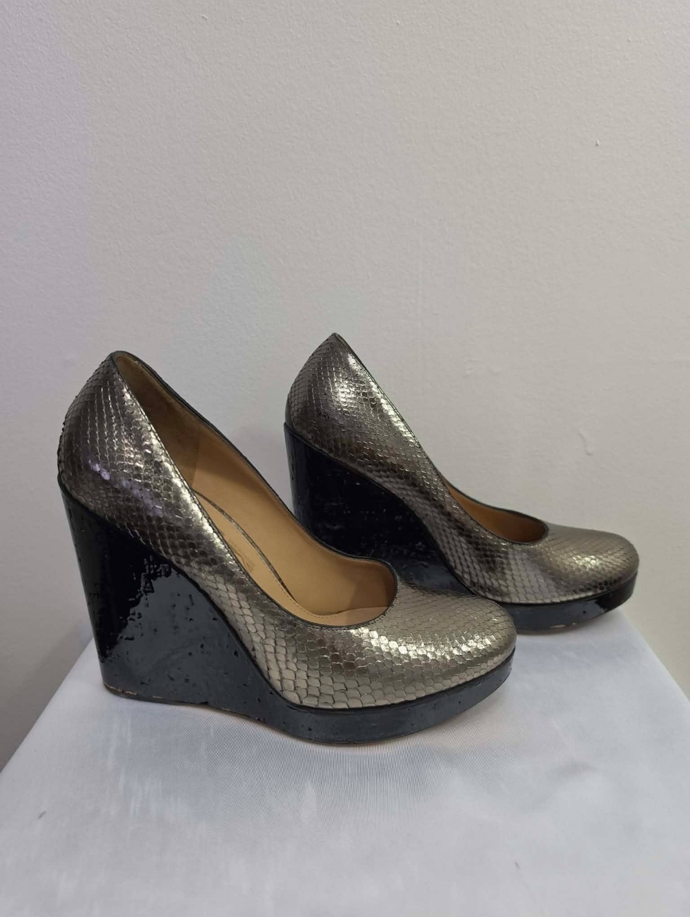 Rare Salvatore Ferragamo Faux Python Wedge Heel Silver Black Size 8